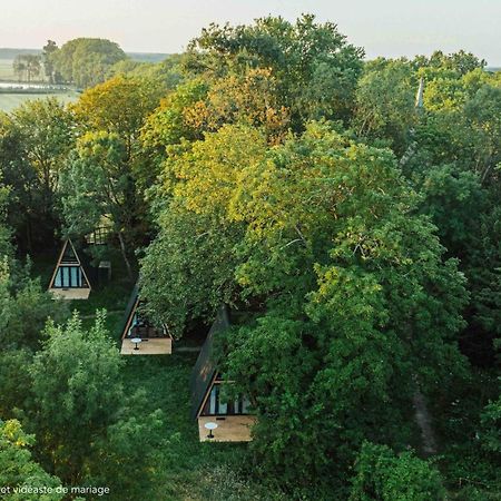 Ecolodges De Reve Dans Un Chateau De Conte De Fees Les-Trois-Moutiers エクステリア 写真