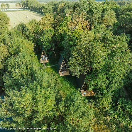 Ecolodges De Reve Dans Un Chateau De Conte De Fees Les-Trois-Moutiers エクステリア 写真