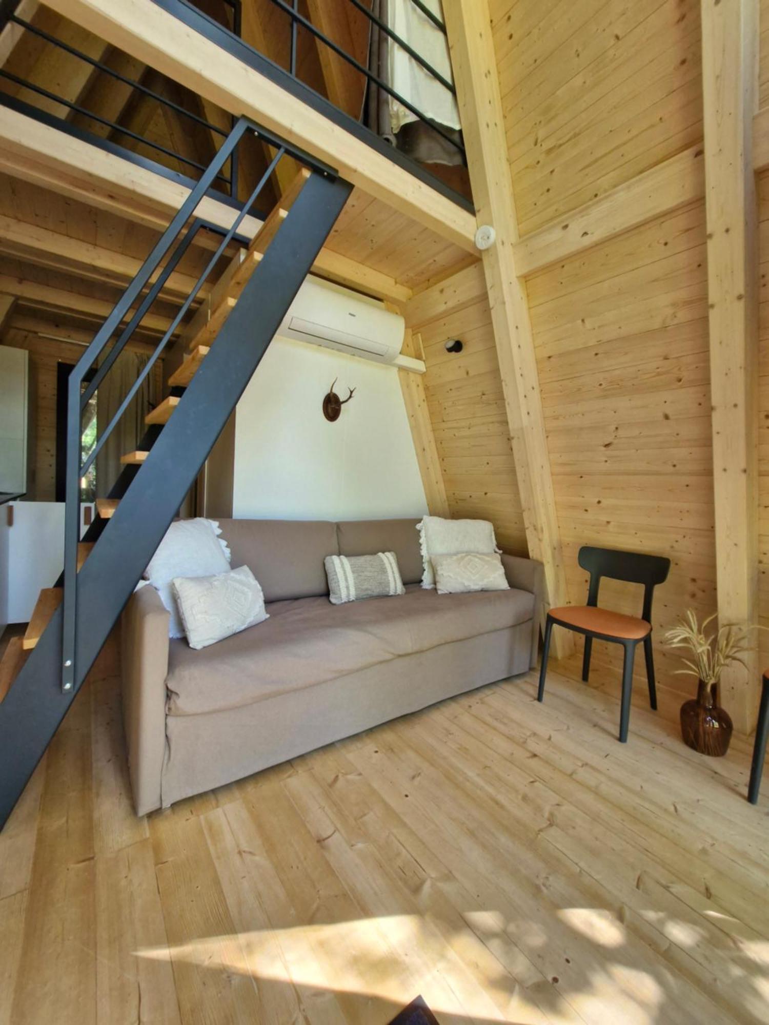 Ecolodges De Reve Dans Un Chateau De Conte De Fees Les-Trois-Moutiers エクステリア 写真