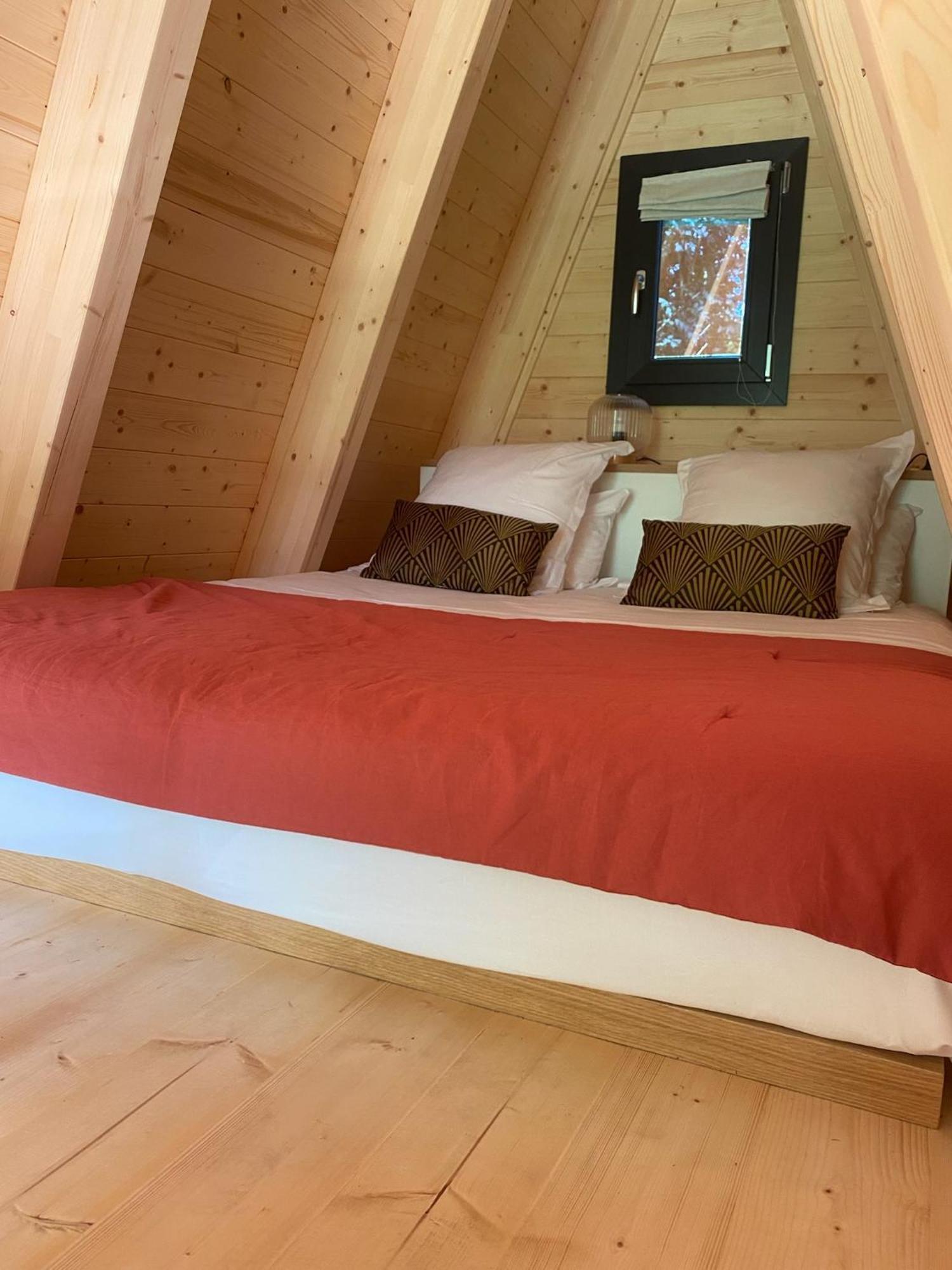 Ecolodges De Reve Dans Un Chateau De Conte De Fees Les-Trois-Moutiers エクステリア 写真