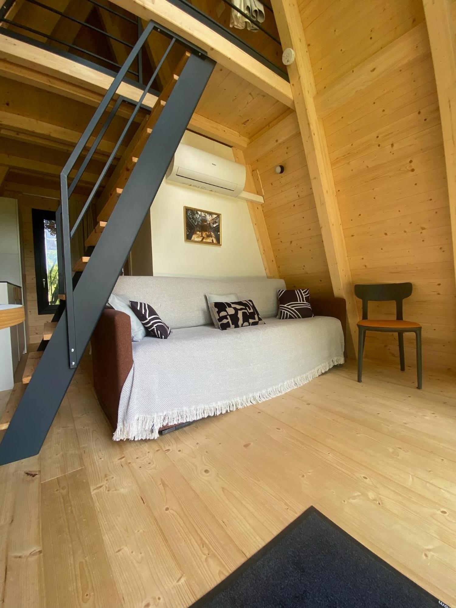 Ecolodges De Reve Dans Un Chateau De Conte De Fees Les-Trois-Moutiers エクステリア 写真